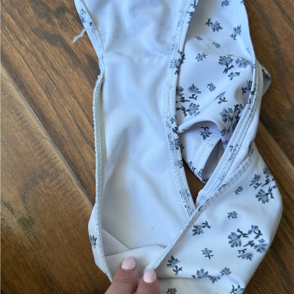 Floral Print Bikini Set - White - Picture 6 of 6